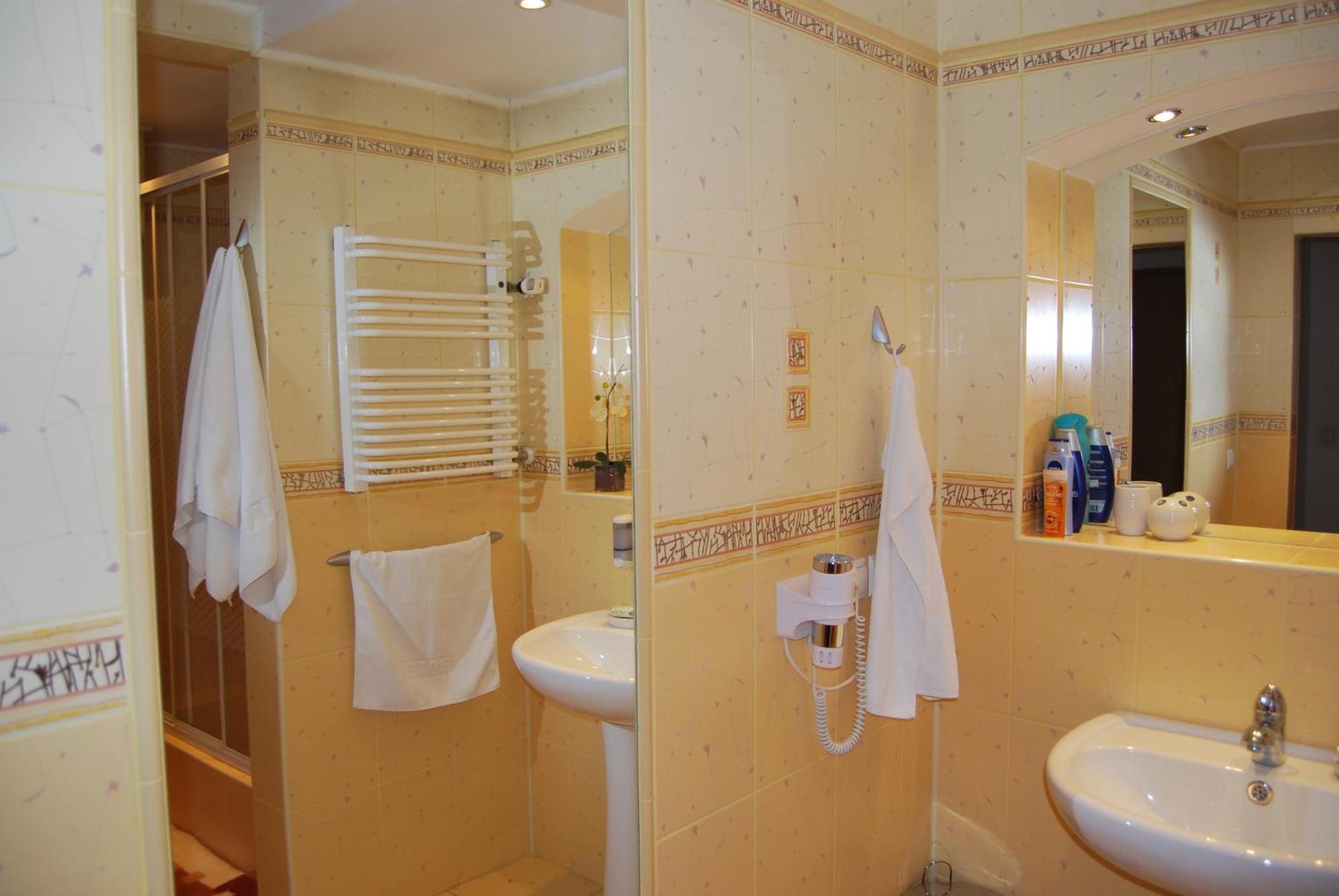 Hotel W Dobieszkowie Stryków Rom bilde
