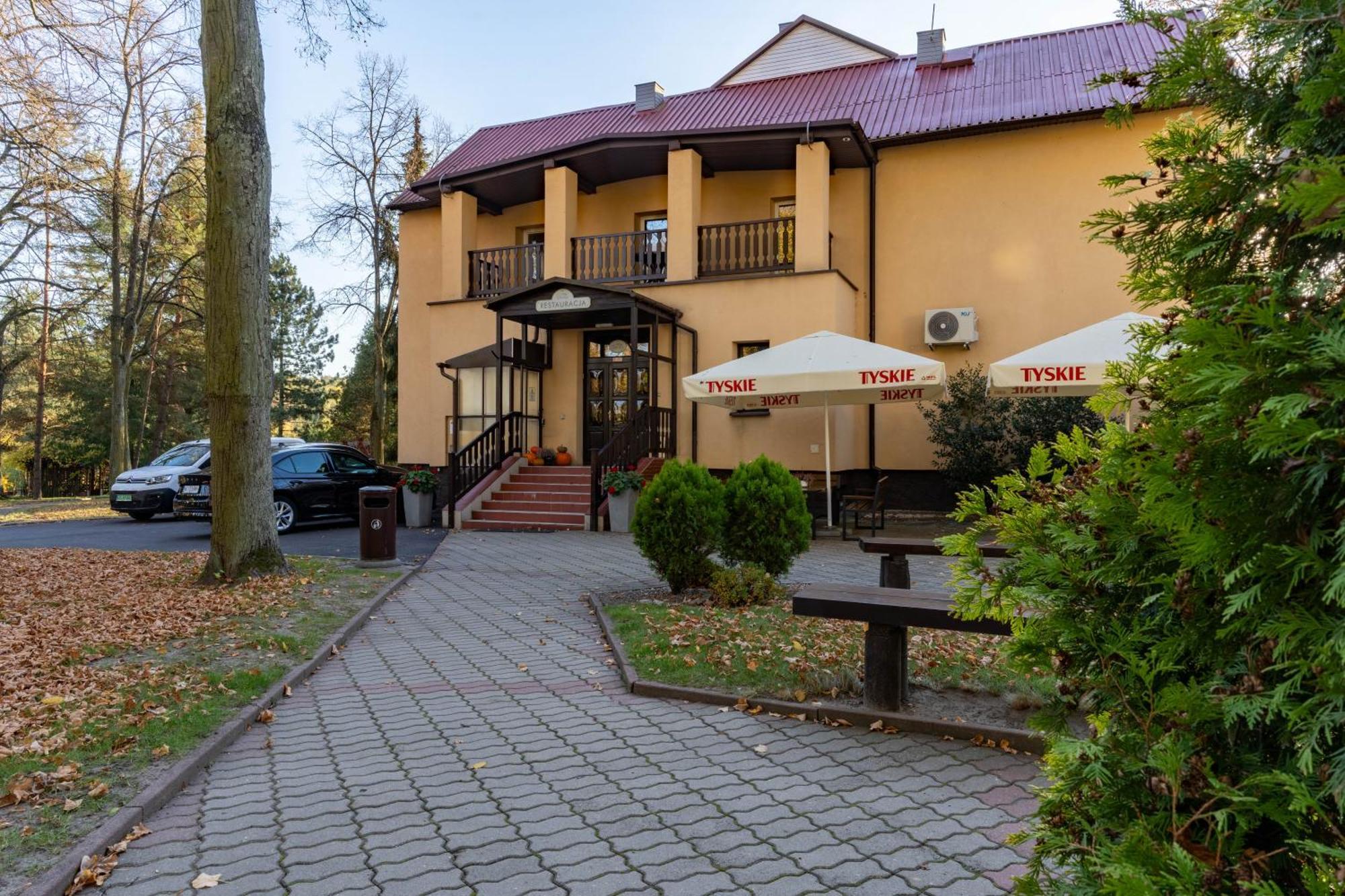 Hotel W Dobieszkowie Stryków Eksteriør bilde