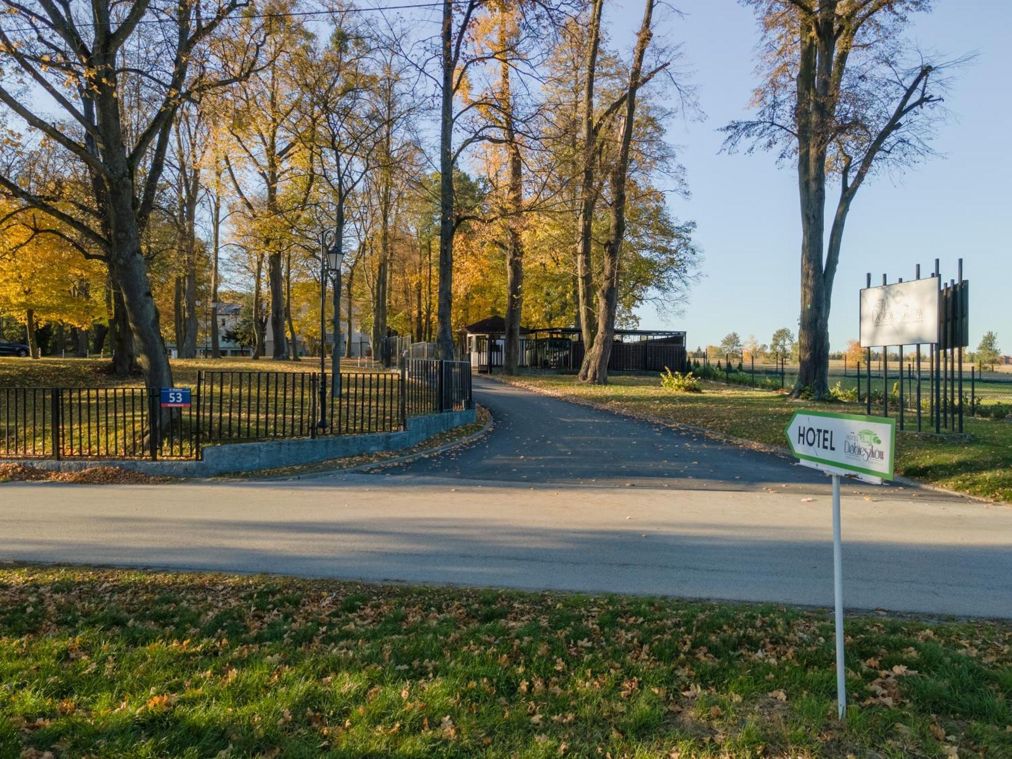 Hotel W Dobieszkowie Stryków Eksteriør bilde