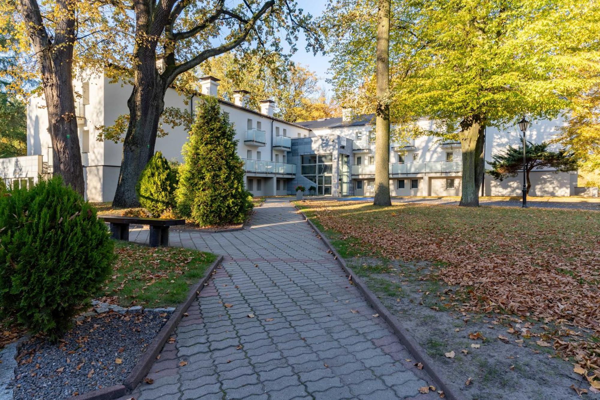 Hotel W Dobieszkowie Stryków Eksteriør bilde
