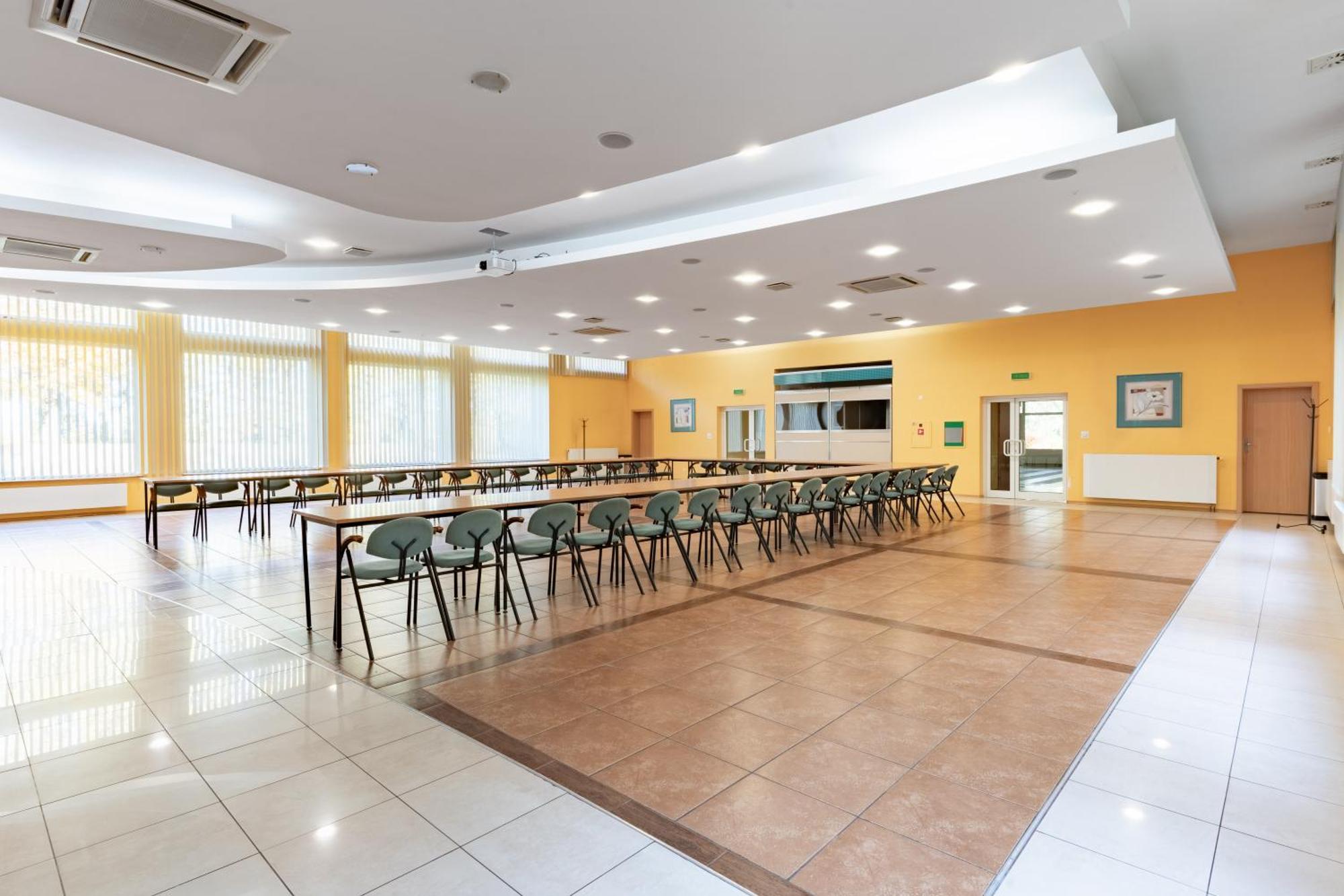 Hotel W Dobieszkowie Stryków Eksteriør bilde
