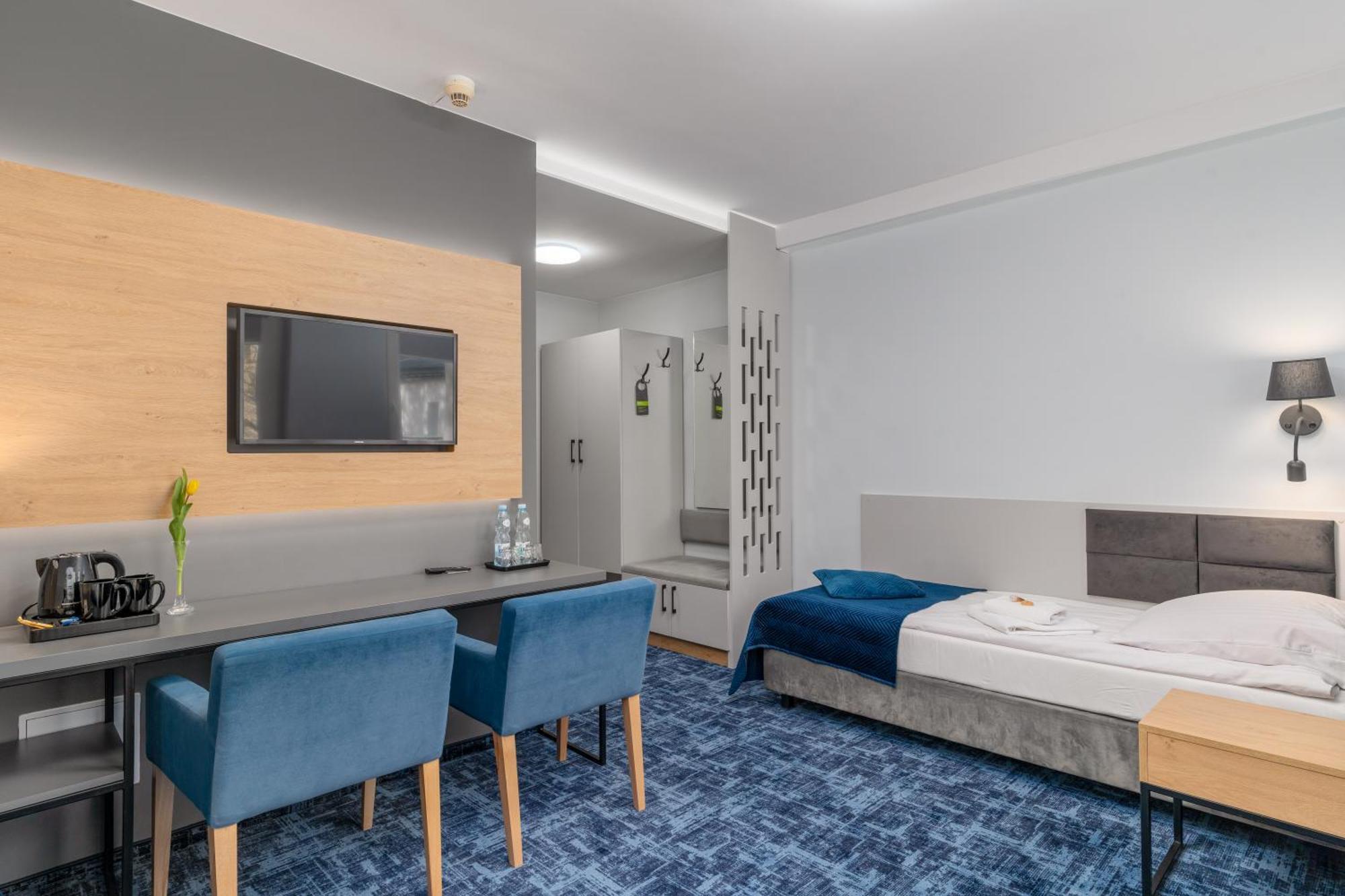 Hotel W Dobieszkowie Stryków Eksteriør bilde