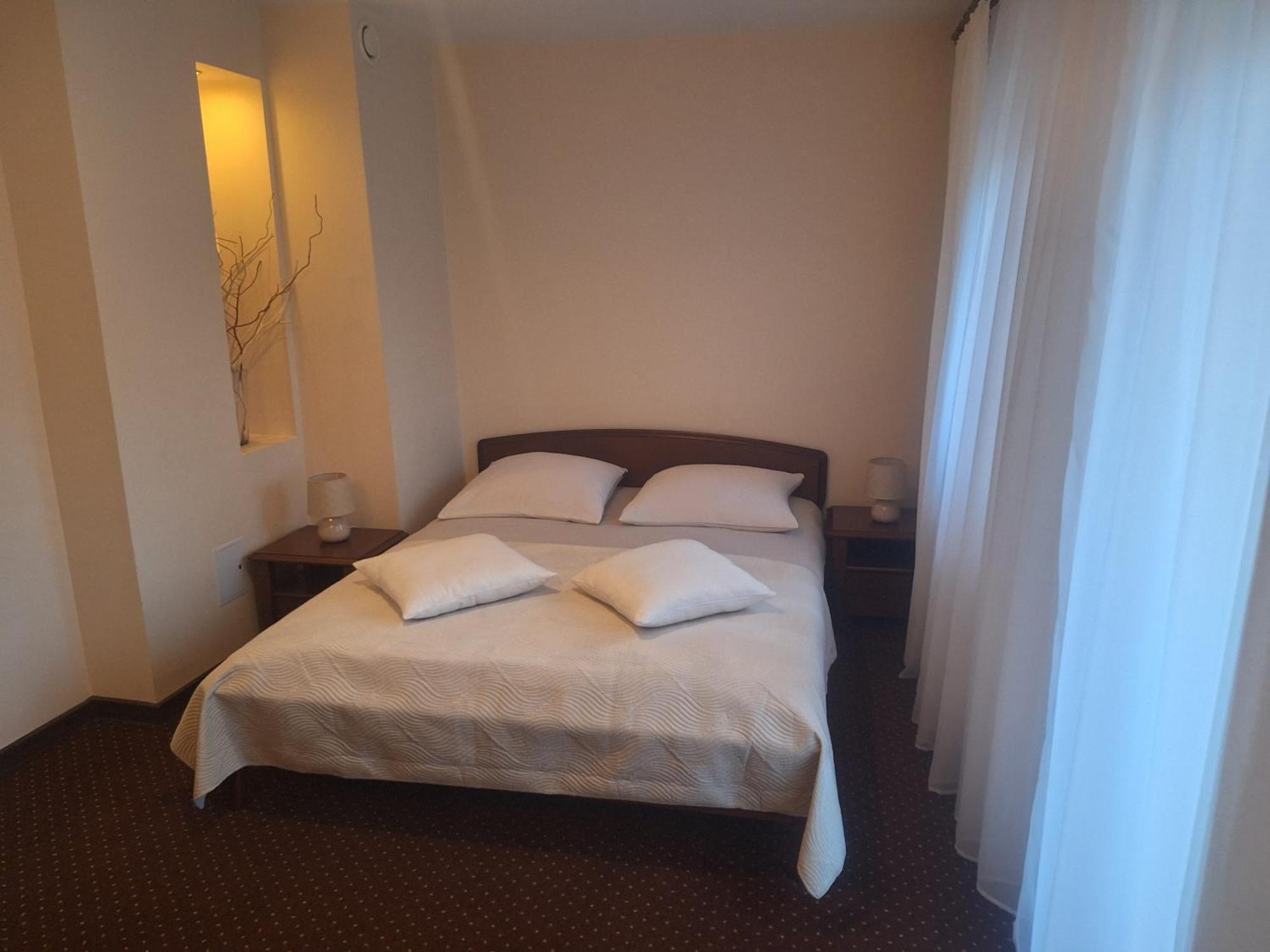 Hotel W Dobieszkowie Stryków Eksteriør bilde