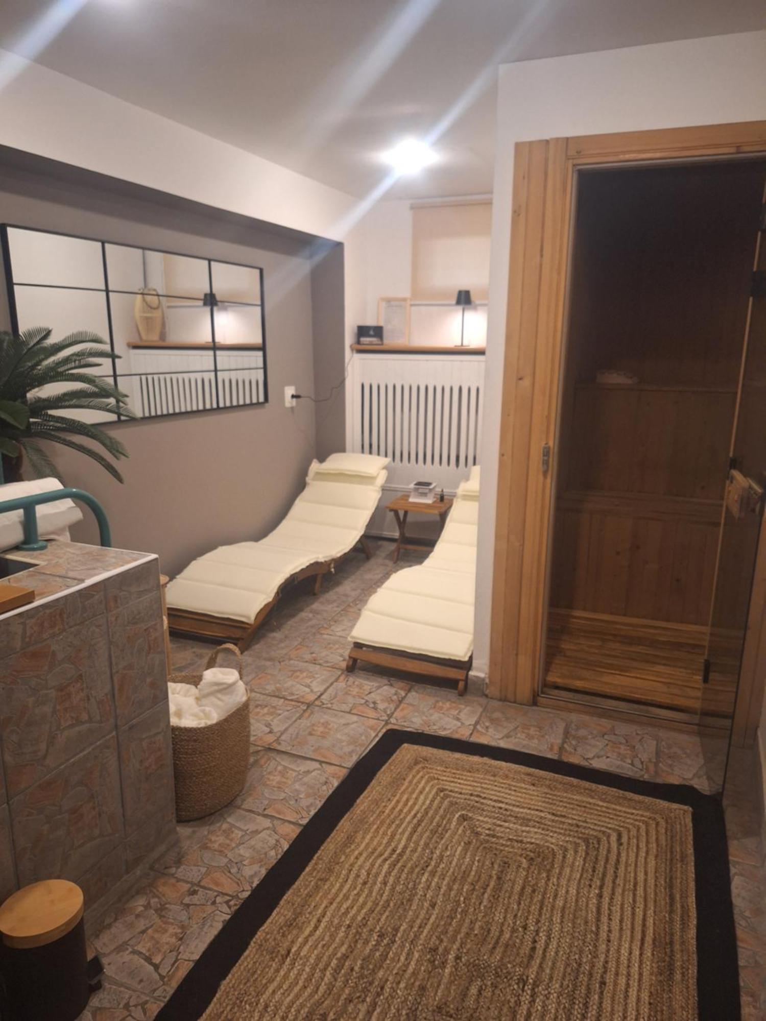 Hotel W Dobieszkowie Stryków Eksteriør bilde