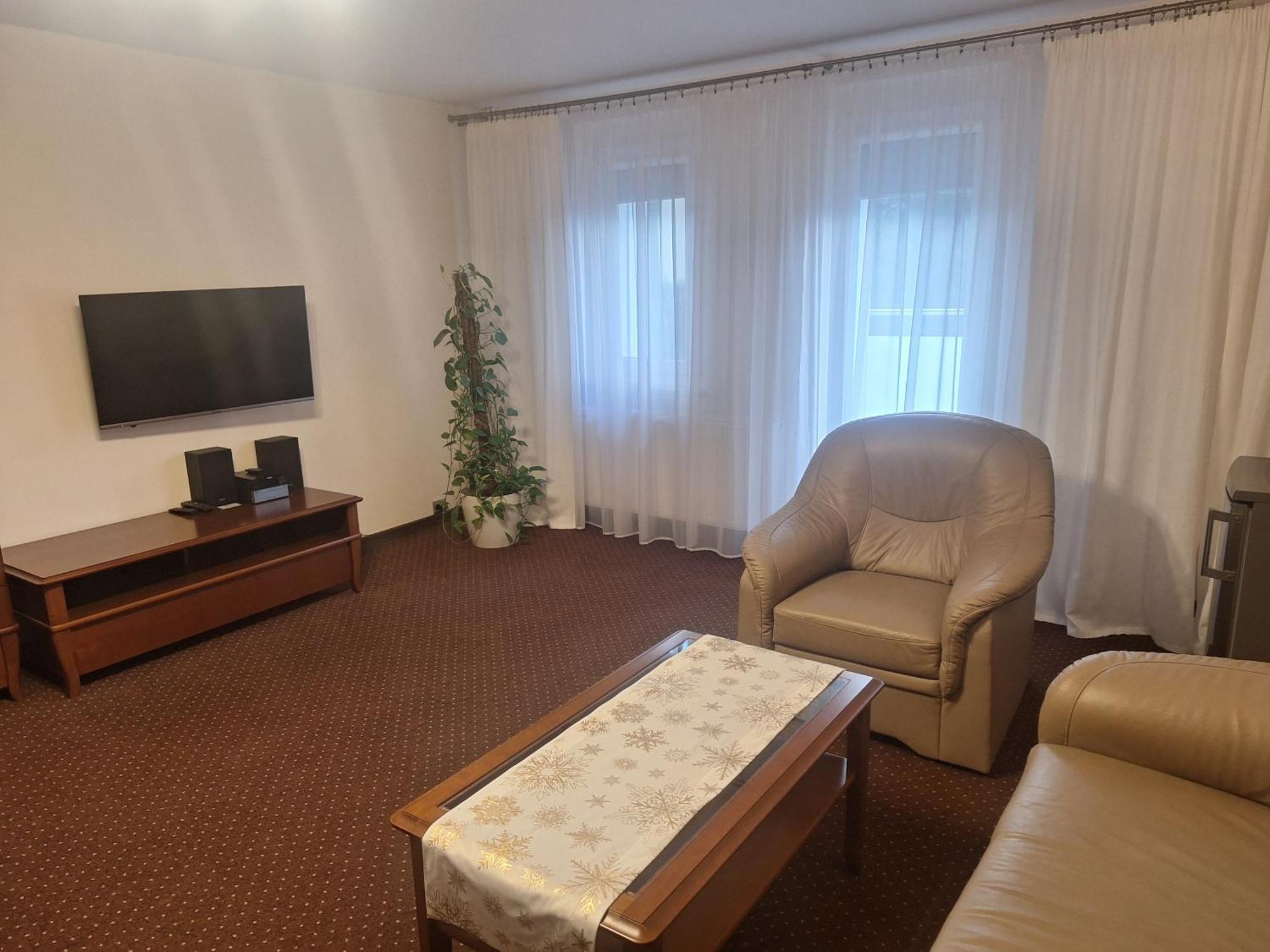 Hotel W Dobieszkowie Stryków Eksteriør bilde